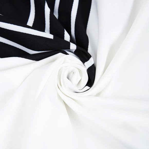 Brand new with tags, black and white chevron summer dress, with pockets - Picture 6 of 7